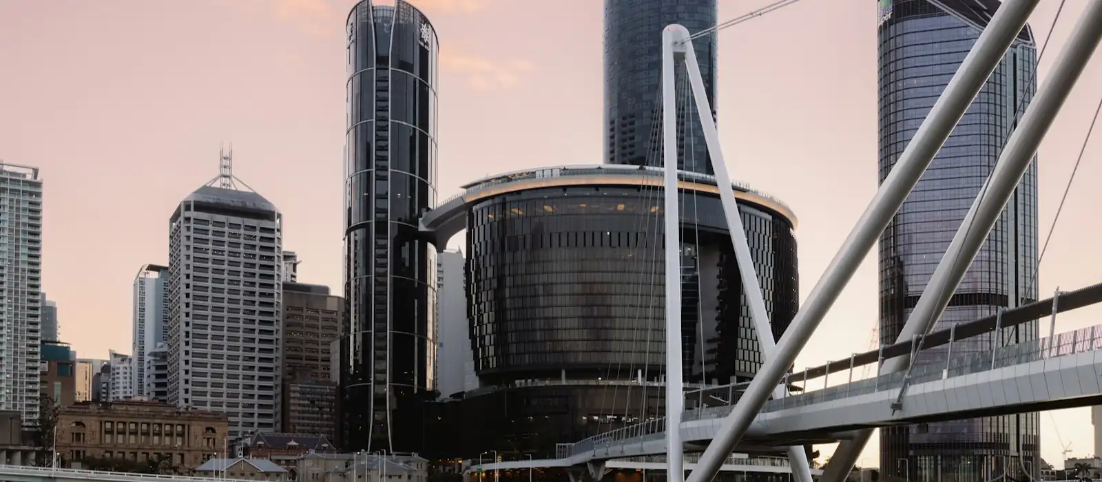 Brisbane city skyline and Brisbane River at sunrise