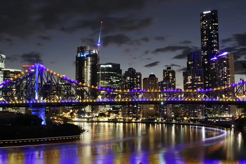 Story Bridge and Brisbane city lit up at night